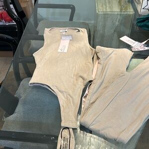 OH POLLY BODYSUIT STONE LOUNGE PANTS SET SIZE Small MEDIUM